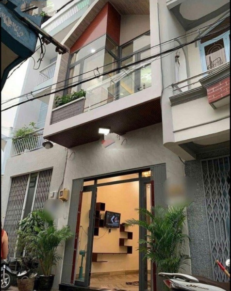 Chính chủ bán gấp nhà 2 tầng đẹp lung linh tại Đường Lý Thái Tổ, Phường 10, Quận 10, Hồ Chí Minh
